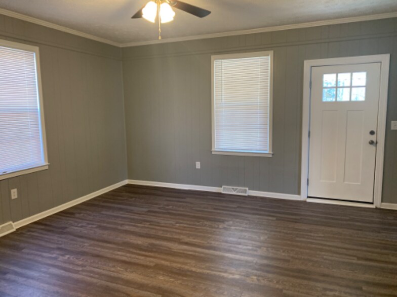 Building Photo - 4 Kilgore St