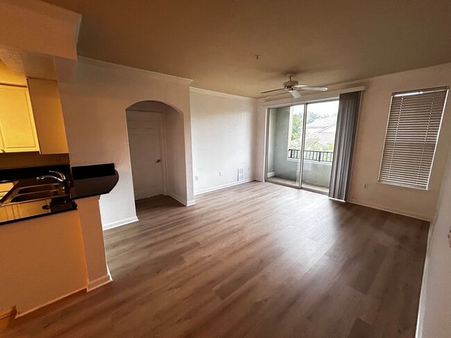 Building Photo - 2/2 Condo in the Gated Community of Villa ...