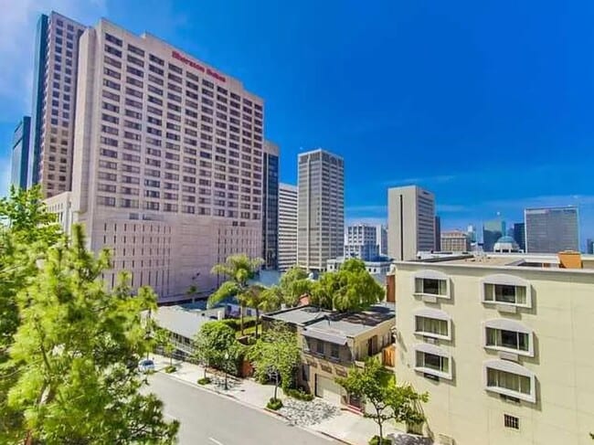 Building Photo - Downtown Views from Cortez Hill! Tall Ceil...