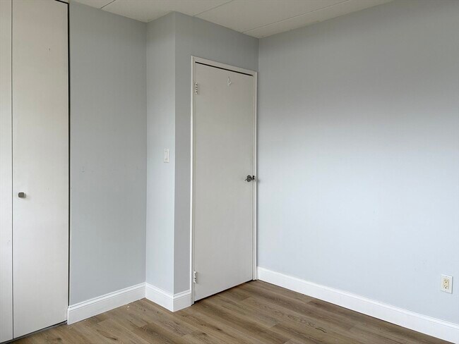 Building Photo - 995 Massachusetts Ave