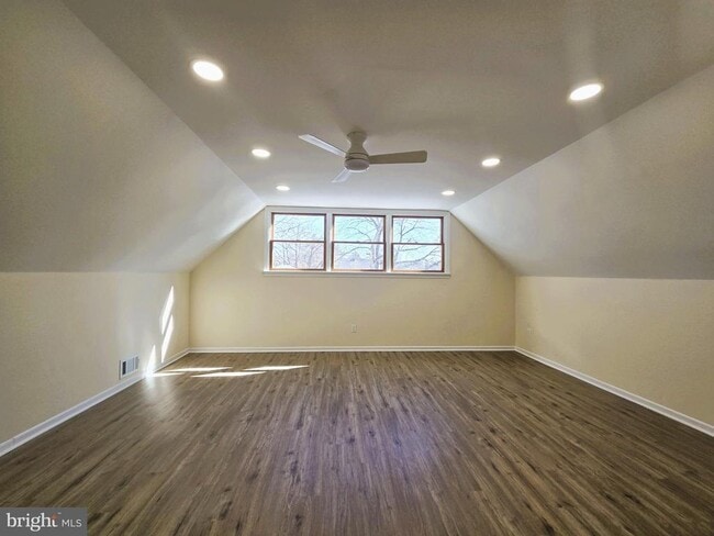 Building Photo - 199 Berger St