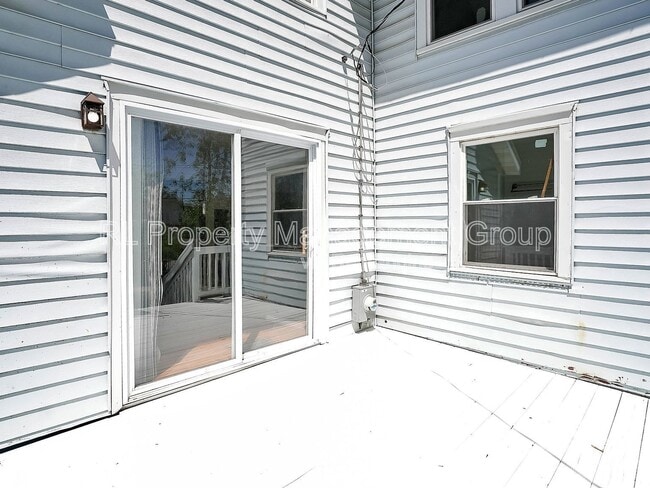 Building Photo - 914 Lockbourne Rd