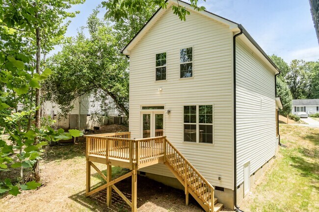 Building Photo - 737 Grover Ln