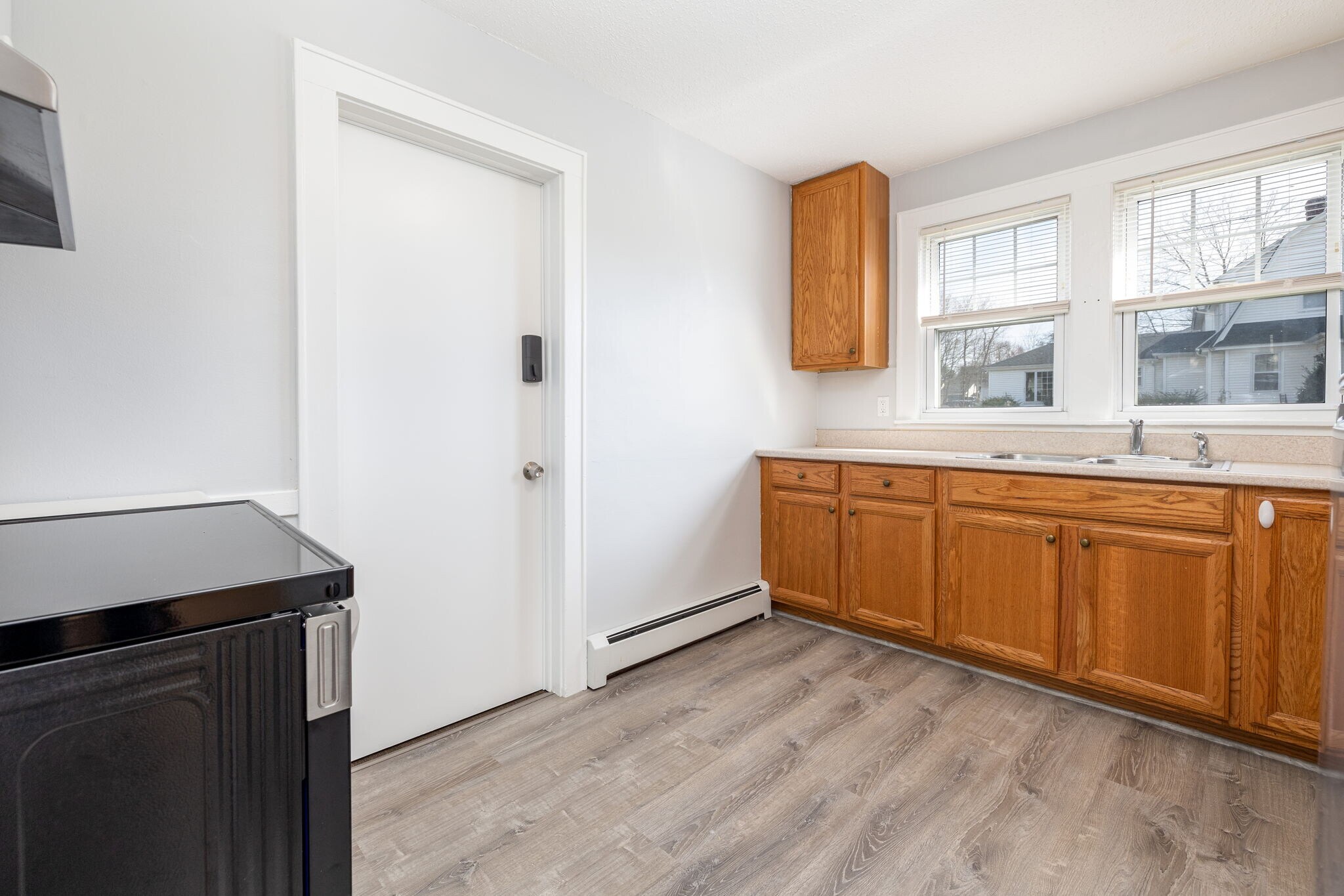 Building Photo - 971 Enfield St