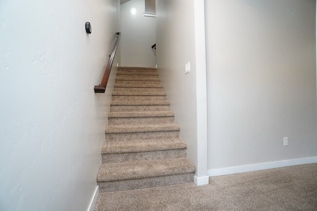 Building Photo - 1187 W Davenport St