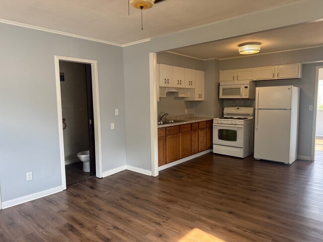 Building Photo - 2312 Ridge Ave