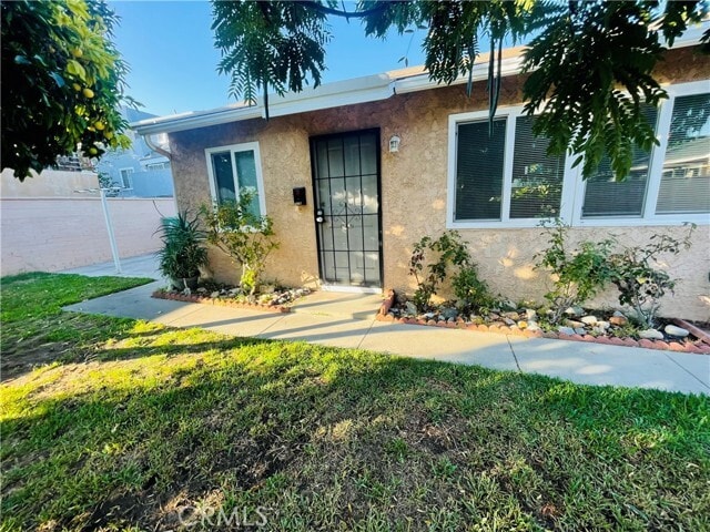 Building Photo - 731 S Almansor St