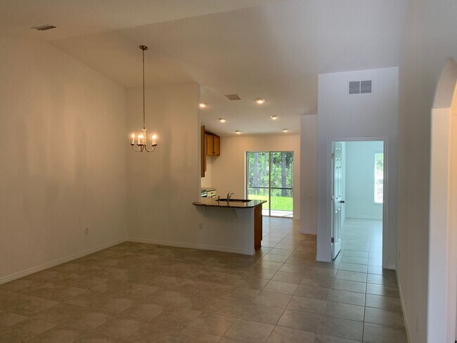Building Photo - 124 Plain View Drive
