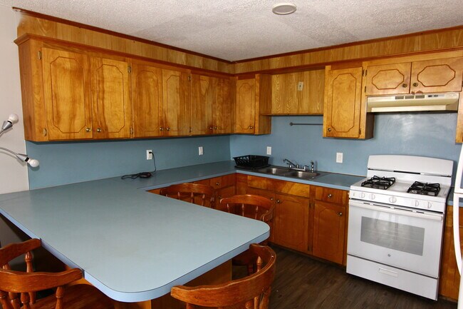 Building Photo - 200 Realtor Ave