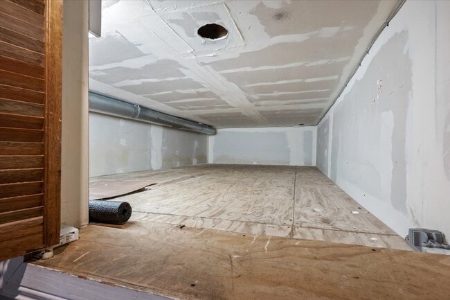 Building Photo - 1720 William Dr