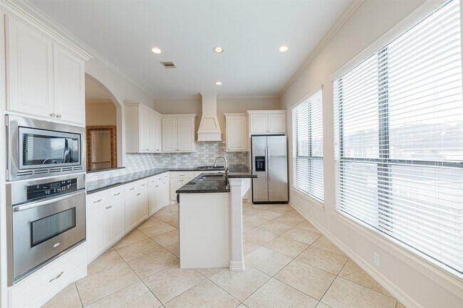 Building Photo - 11207 Tramonto Dr