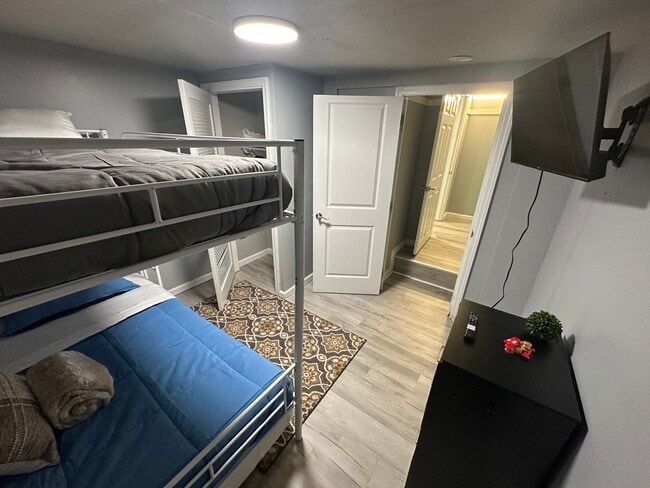 Building Photo - 1734 E Carson St