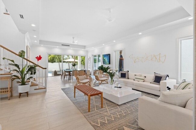 Building Photo - 5 Coconut Ln