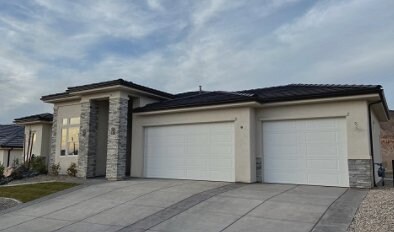 Building Photo - 1395 E Black Brush Dr