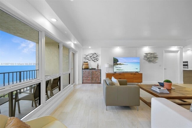 Primary Photo - 5000 N Ocean Blvd