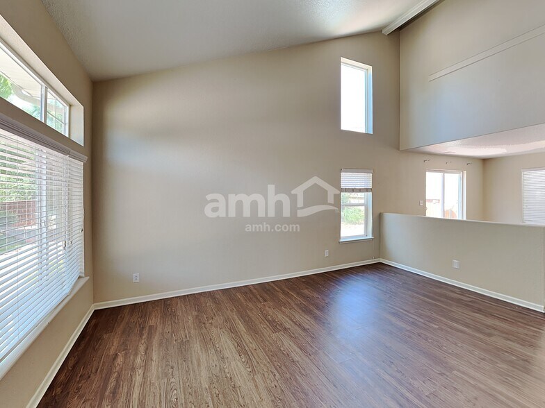 Building Photo - 20000 Mitchell Pl