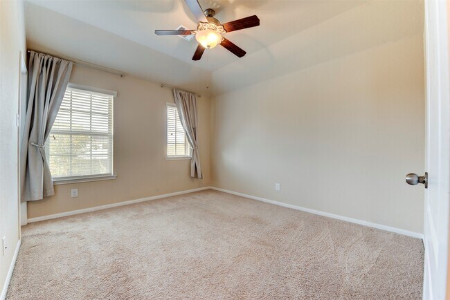Building Photo - 9722 Victoria Rose Ln