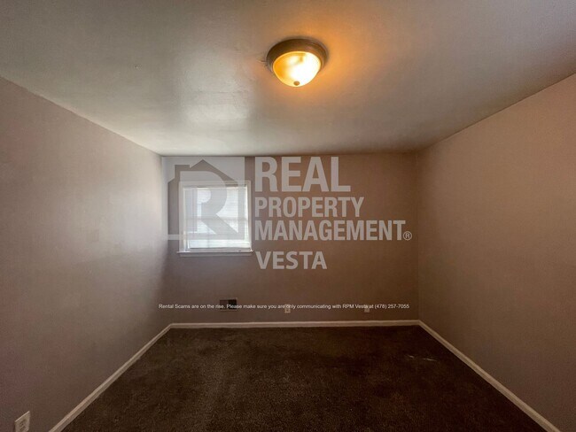 Building Photo - 2258 Silver Pines Ct