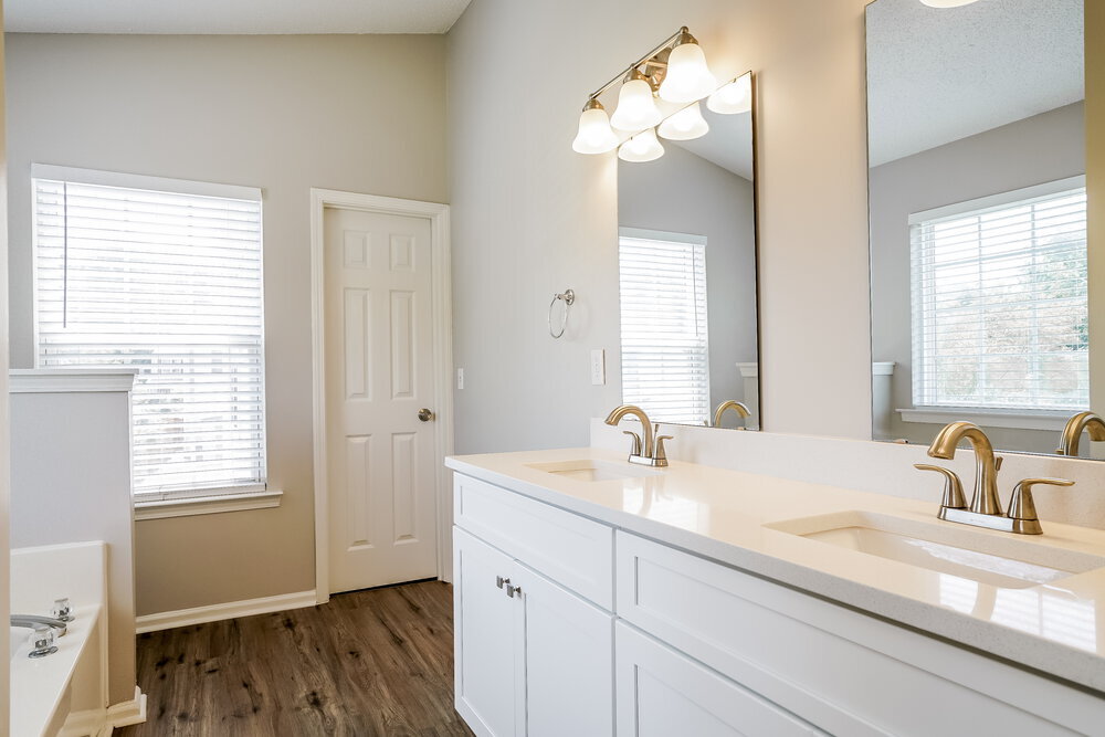 Building Photo - 5008 Marathon Ln