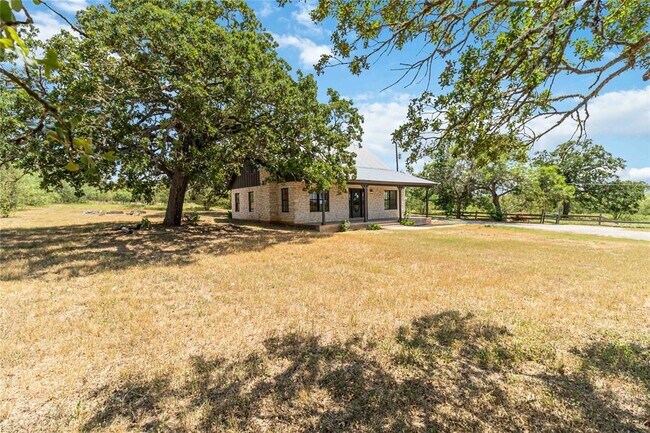 Building Photo - 209 Pope Bend S