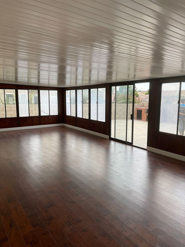 Building Photo - SPRING VALLEY LAKE 3 BEDROOM