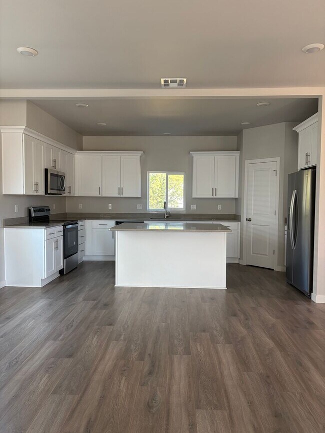 Building Photo - Newer Home in Crestview Crossing - Ideal Newberg location & a Neighborhood Park!