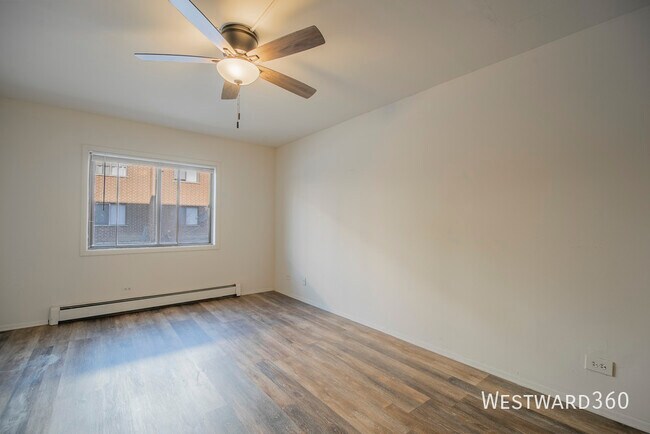 Building Photo - 10413 Dearlove Rd