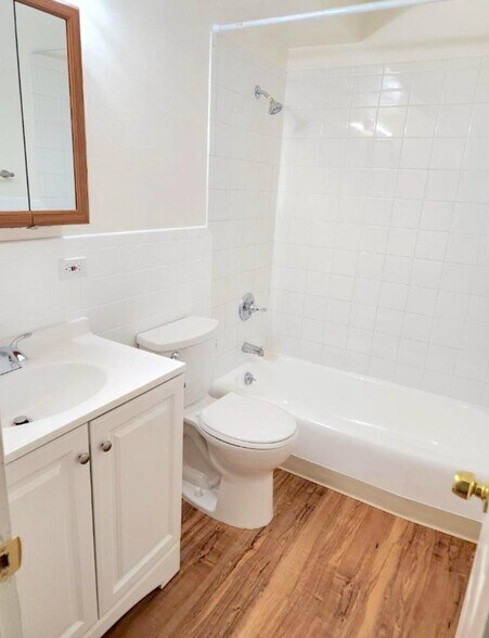 Building Photo - 1375 Everett Ct