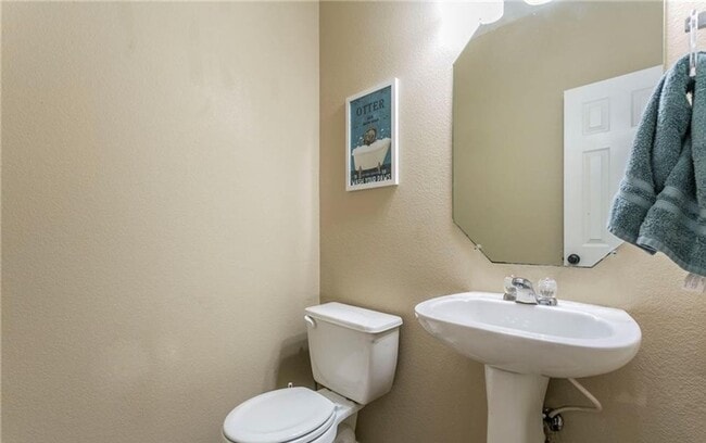 Building Photo - 3-bedroom 2.5 bathroom house for rent!