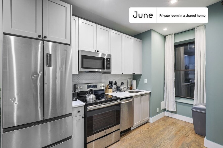 Building Photo - Room in Shared 4 bed/2 bath home in West Harlem
