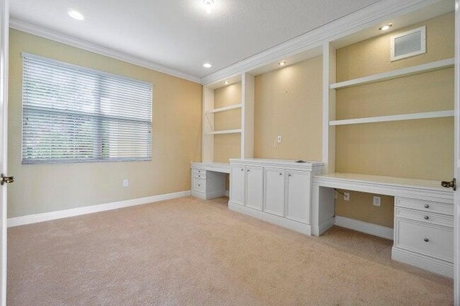 Building Photo - 11812 Windmill Lake Dr