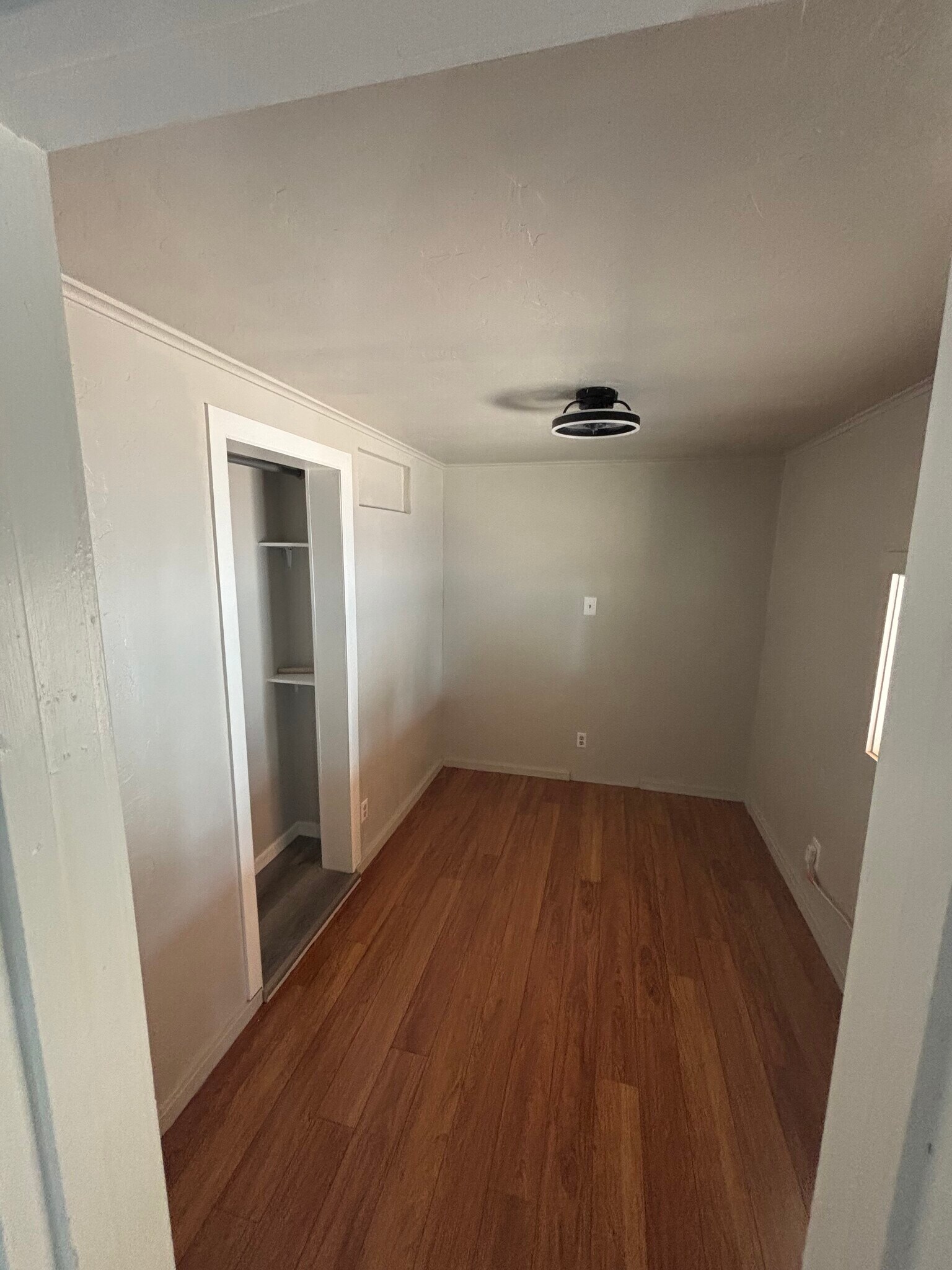 2nd bedroom - 306 Pine St