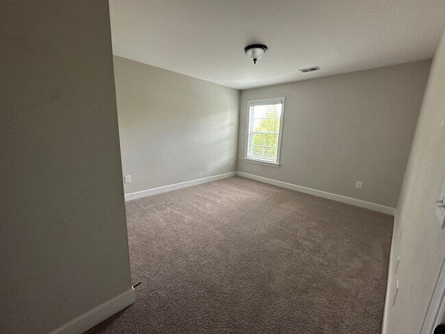 Building Photo - 4BED / 2.5BATH BEAUTIFUL HOME IN ANDERSON CREEK!