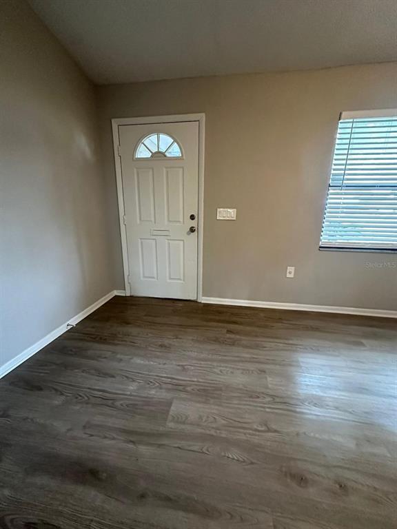 Building Photo - 147 Almond Rd