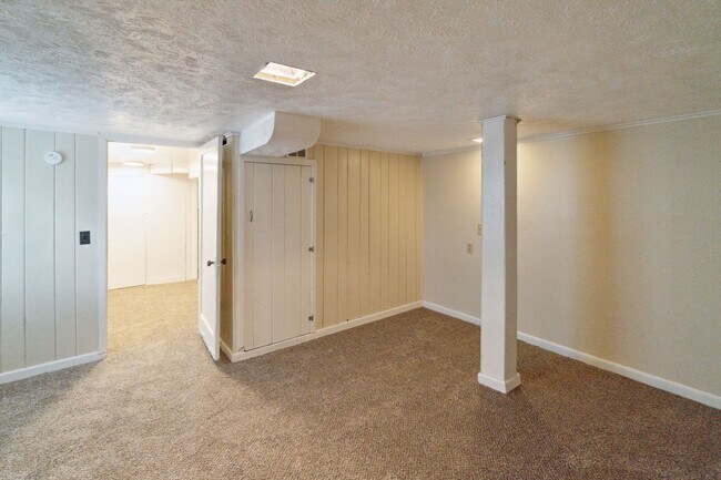 Building Photo - Single Family Home on Spokanes Sought Afte...