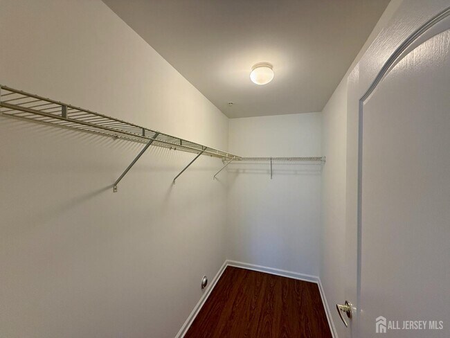 Building Photo - 1315 Fernwood Ct