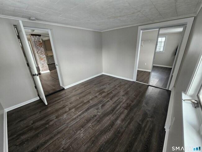 Building Photo - 134 Bristol St