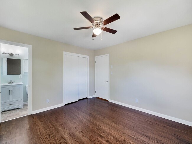 Building Photo - 3 Bedroom Home in Red Bank – Pet Friendly & Minutes to Downtown