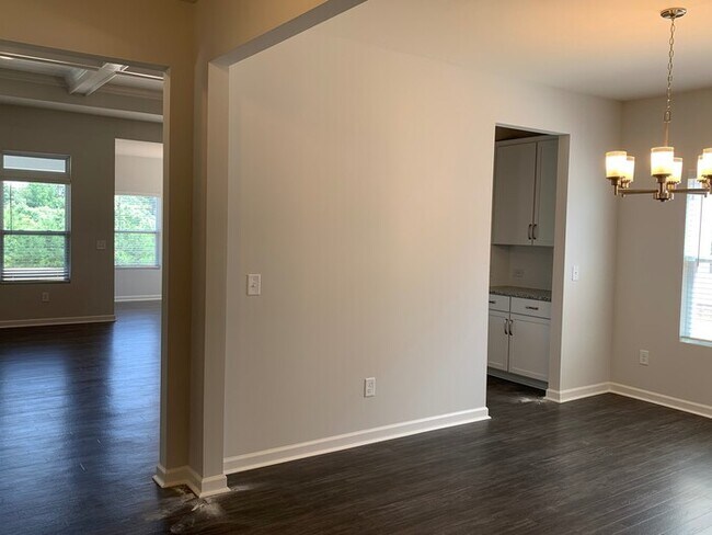 Building Photo - 5712 Oakgate Dr