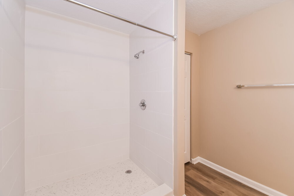 Building Photo - 6248 Ironside Dr N