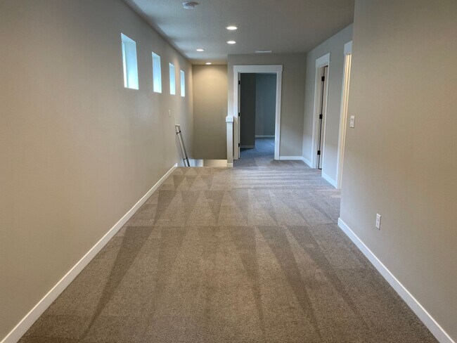 Building Photo - NEWLY BUILT 3 BED/2 BATH OPEN CONCEPT HOME...