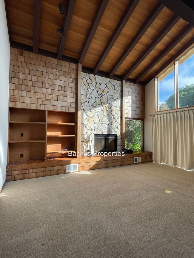 Building Photo - Recently remodeled three bedroom home in T...
