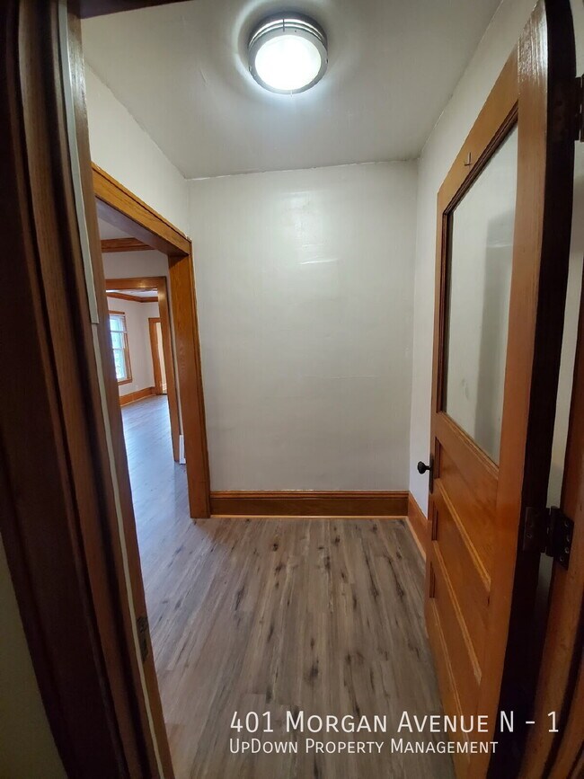 Building Photo - 401 N Morgan Ave