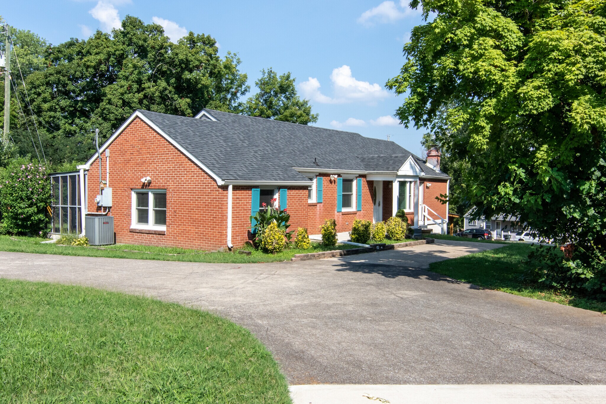 Building Photo - 313 Rachel Rd