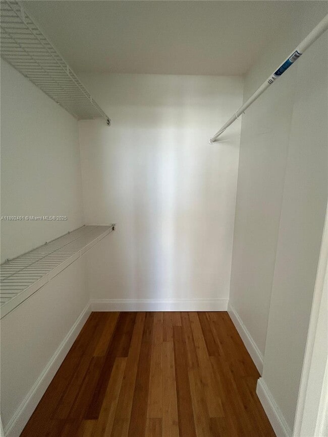 Building Photo - 18021 Biscayne Blvd