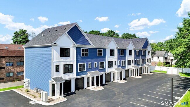 Building Photo - 70 Whiting St