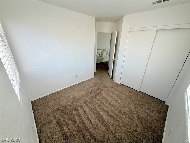 Building Photo - 846 Zinnia Cir