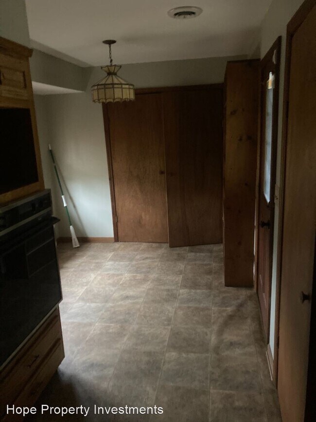 Building Photo - 3 br, 2 bath House - 7745 Forrest Rd