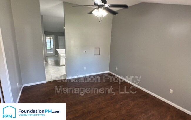 Building Photo - 7586 Iris Dr