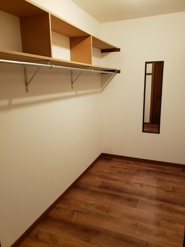 Building Photo - 7618 Westchester Dr